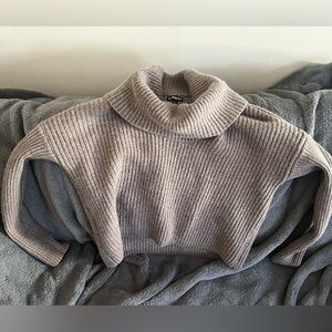 Gray chunky knit sweater